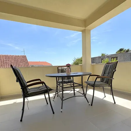 Vito Апартаменты Трогир