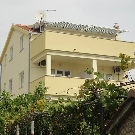 Апартаменты Vito Трогир